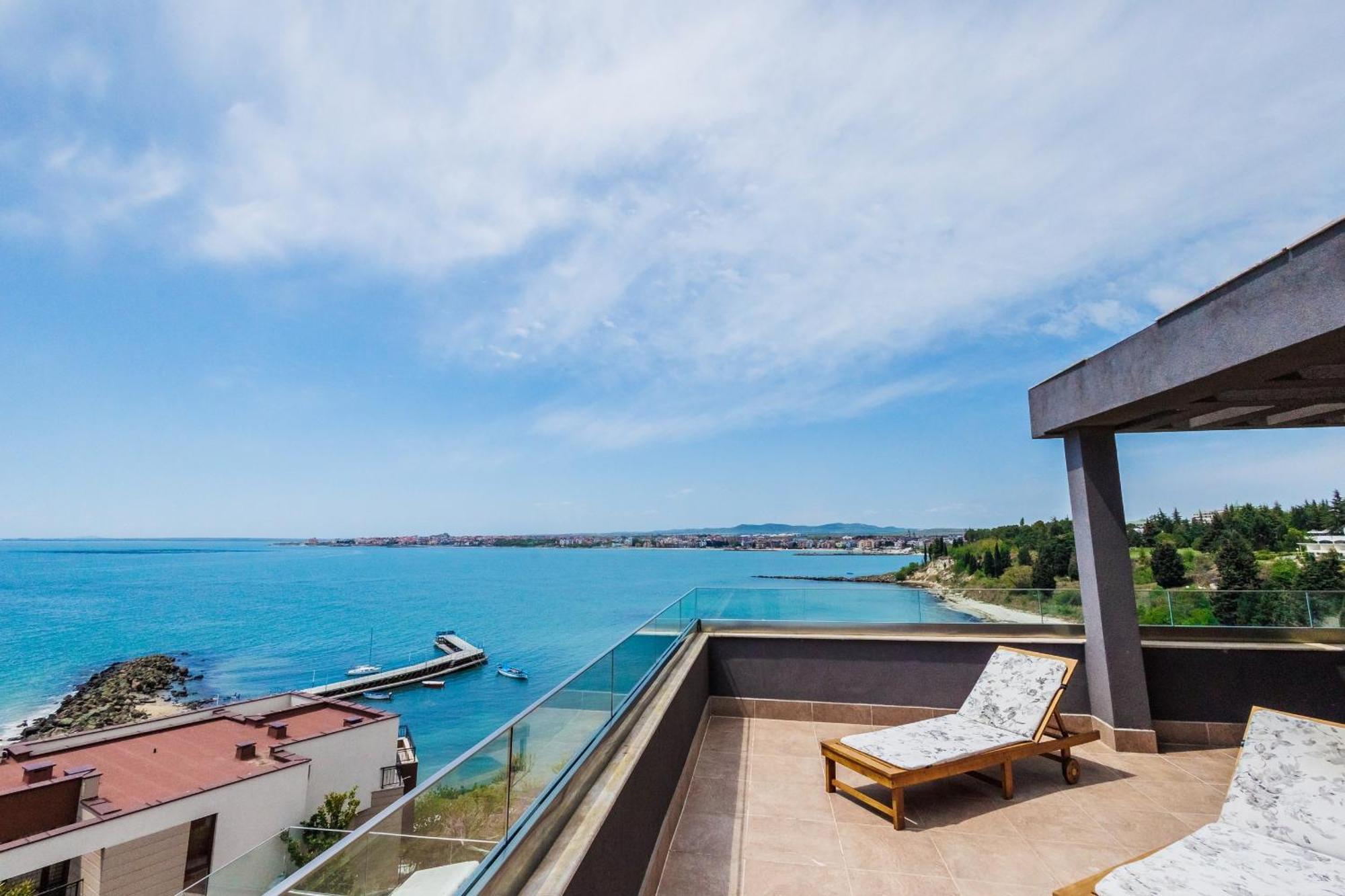St. Panteleimon Beach Hotel เนเซบาร์ ภายนอก รูปภาพ