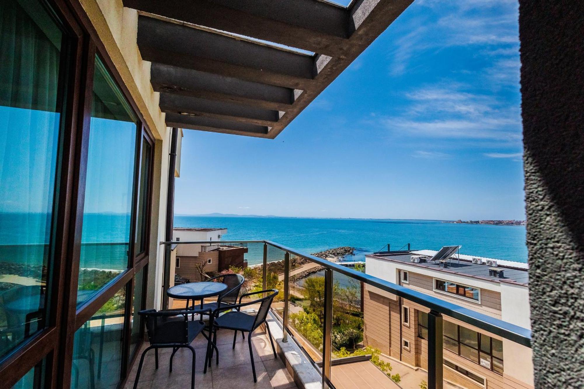 St. Panteleimon Beach Hotel เนเซบาร์ ภายนอก รูปภาพ