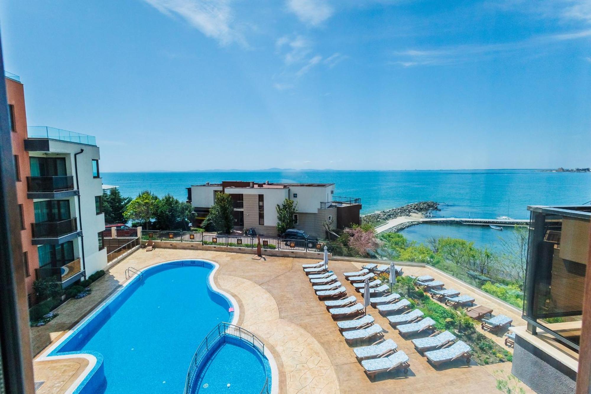 St. Panteleimon Beach Hotel เนเซบาร์ ภายนอก รูปภาพ