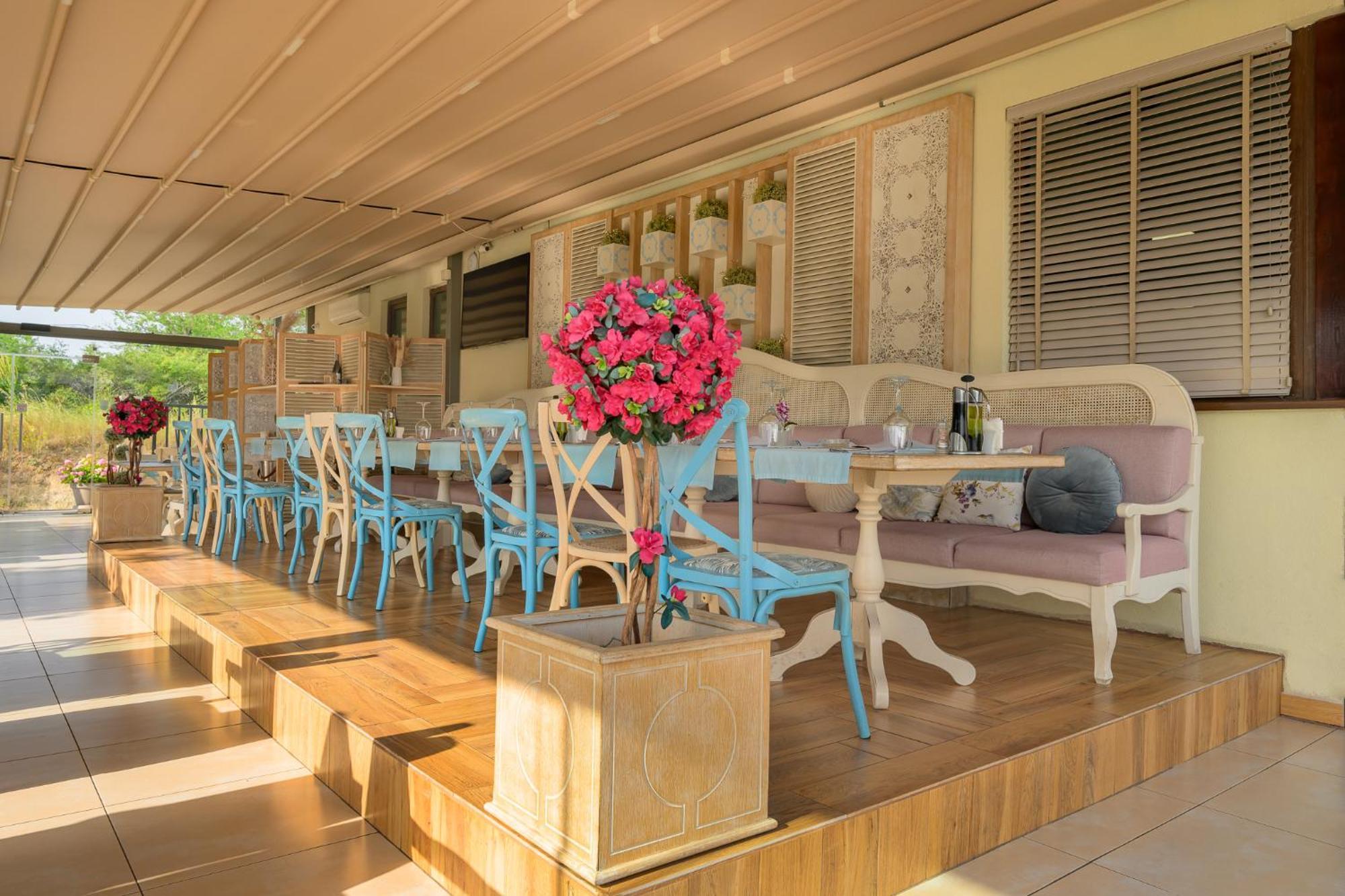 St. Panteleimon Beach Hotel เนเซบาร์ ภายนอก รูปภาพ