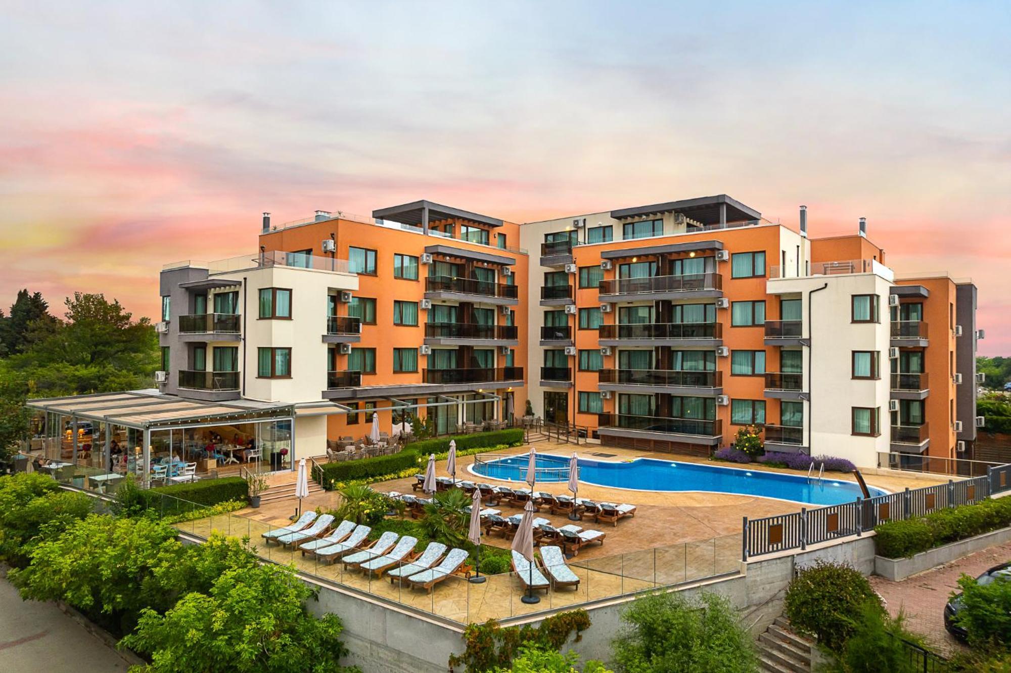 St. Panteleimon Beach Hotel เนเซบาร์ ภายนอก รูปภาพ